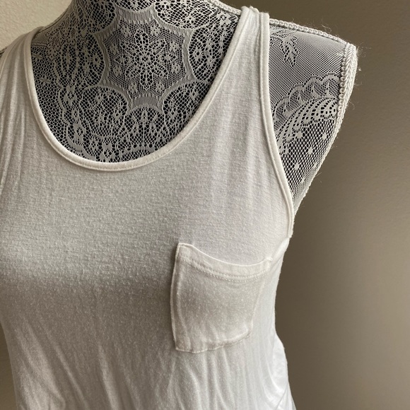 White Crochet Back Crop Top Size Small - Picture 3 of 5